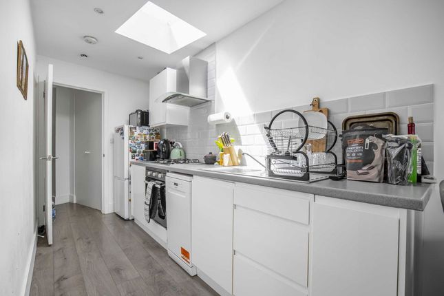 7B, Wensleydale Road, Hampton photo 4