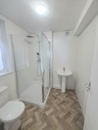 4 Princess Louise Road Flat 4, Blyth photo 2