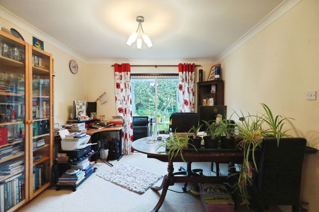 37, Bristol Way, Warwick photo 4