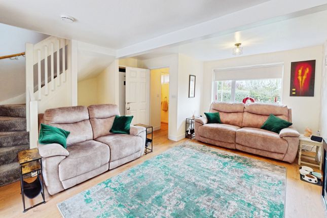 63, Wessex Drive, Cheltenham photo 4