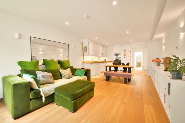 Knightsbridge House, 229 Acton Lane, London, Chiswick photo 2