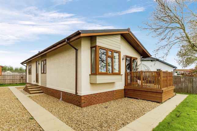 Mobile/park home for sale in Berry Green Park, Clopton, Thrapston