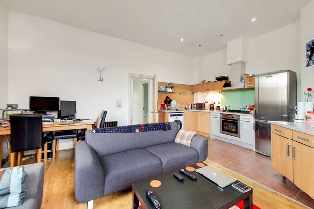 2-bed flat on Cadogan Road, Woolwich, £495,000