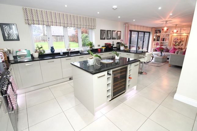 7 Kearton Close, Kenley photo 4