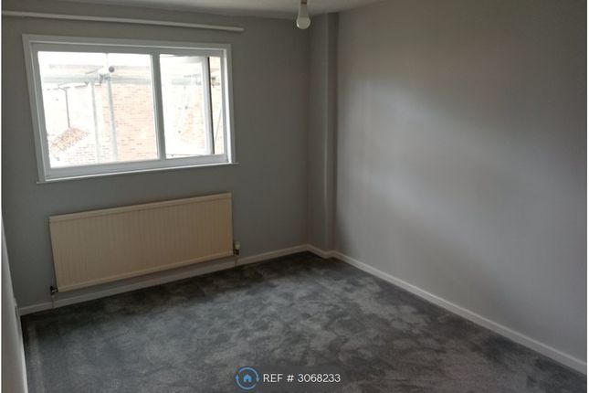Poplar Close, Huntingdon photo 5