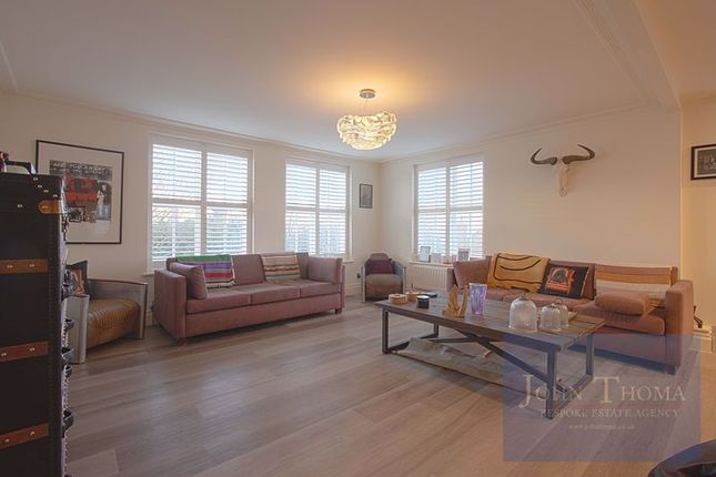 11 & 12 Bradfield House, The Boulevard, Woodford Green photo 3