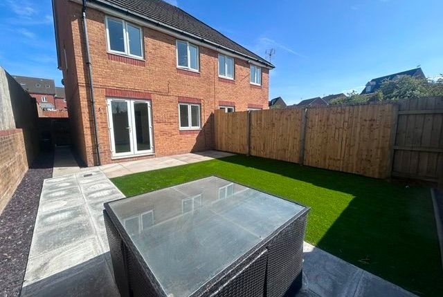 7 Plorin Road, Bridgend photo 5
