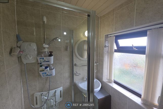 Whiteacre Road, Ashton-Under-Lyne photo 3