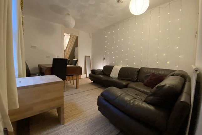 6-bed terraced on 175, Mackintosh Place, Cardiff, £3,210/mo