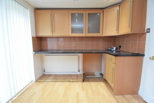 2, Ashleigh Gardens, Ossett photo 4