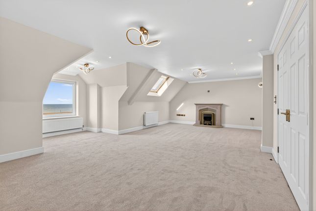 5-bed flat on The Penthouse, North Promenade, Lytham St. Annes, £799,500