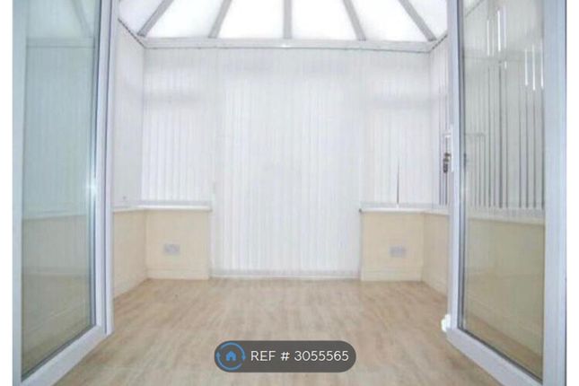 Palatine Court, Denton, Manchester photo 2