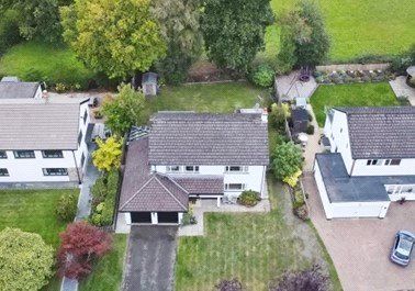 7, Oakwood Drive, Macclesfield photo 2