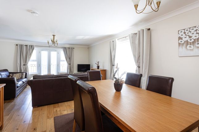80 Elizabeth Jennings Way, Oxford photo 2
