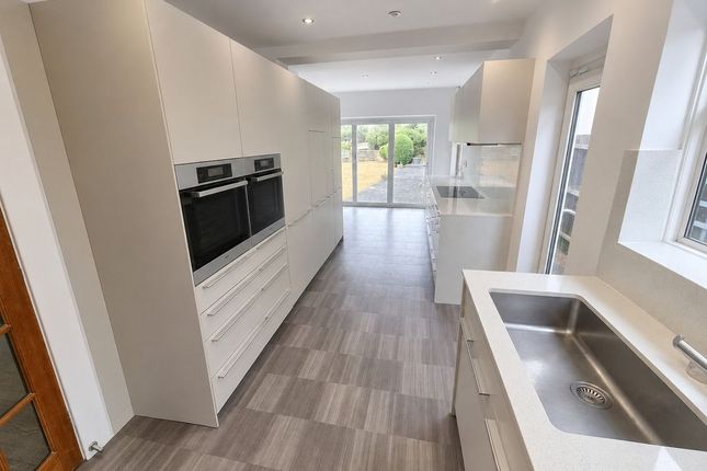 Cavendish Drive, Edgware photo 2