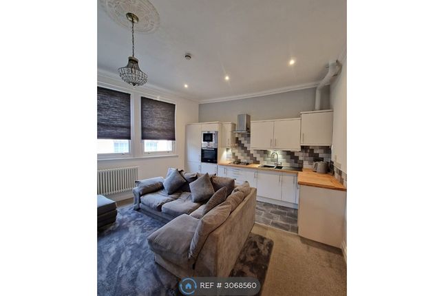 Flat B, St Nicholas St, Bristol photo 2