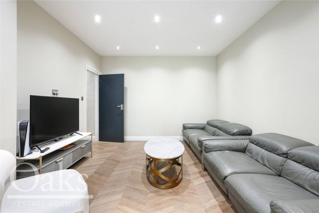78, Stanford Road, London photo 3