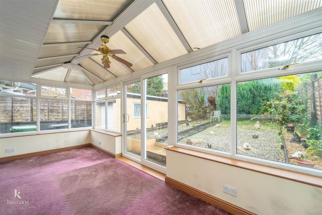 18, Cambridge Drive, Knuzden photo 4