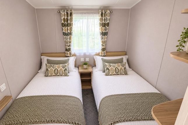 Orchard Views Holiday Park, Burmarsh Road, Romney Marsh photo 2