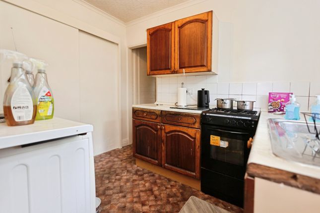 63, Quarry Road, West Midlands photo 4