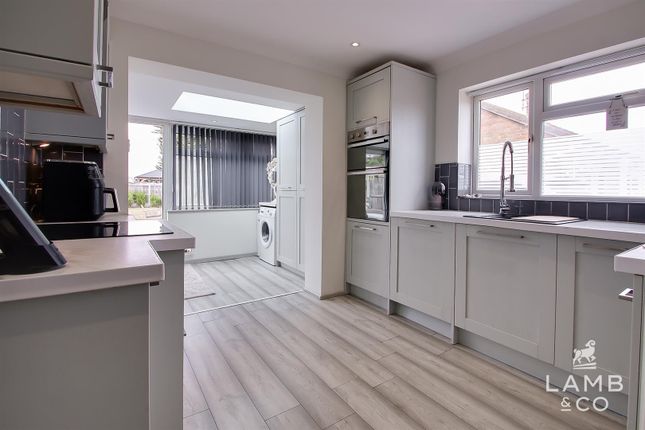 4, Bertram Avenue, Little Clacton photo 4