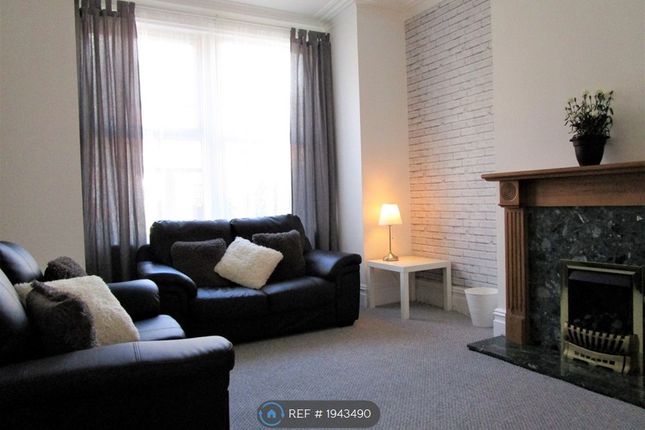 Room to rent in De Lacy Mount, Leeds