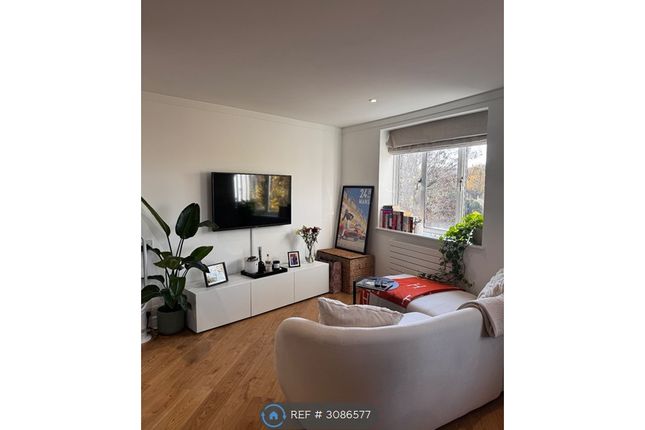 Flat  Percy Laurie House, London photo 2