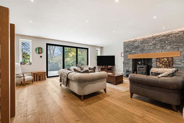 15, Lymewood Drive, Stockport photo 3