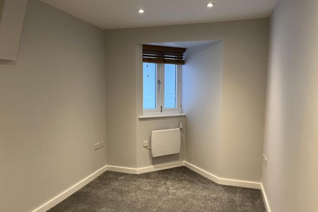 Flat to rent in The Parade, Minehead