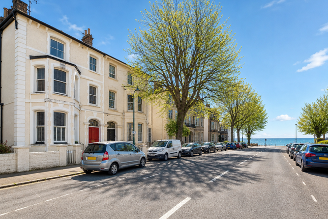 1-bed flat on 20,Flat 6, Selborne Road, Hove, £280,000