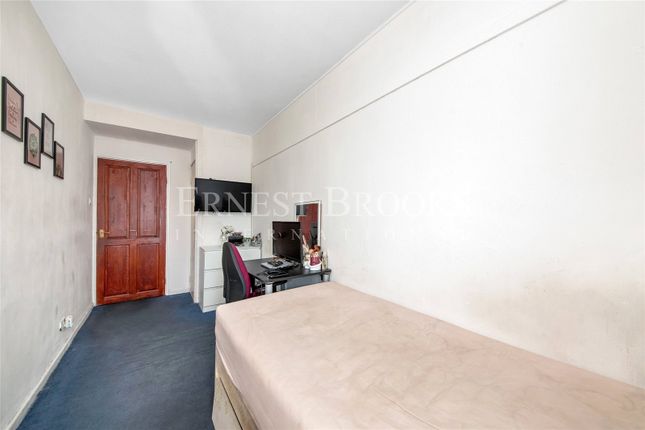Flat for sale in Midship Point, The Quarterdeck, Isle Of Dogs
