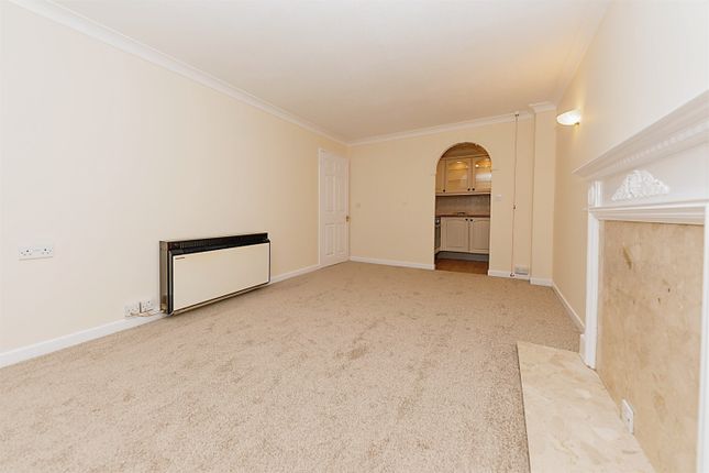 8, Homecedars House, Elstree Road, Bushey Heath photo 4