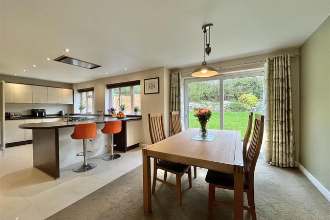 4, Braemore Drive, Hyde photo 4