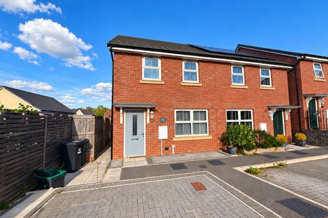 3-bed semi-detached on 46 Enterprise Avenue, Tiverton, £219,000