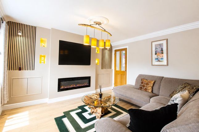 4, Northumberland Close, Darwen photo 3