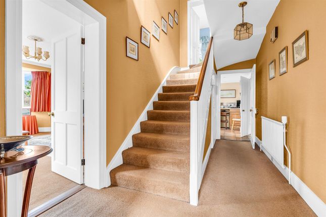 Bury Farm House, Church Lane, Broxbourne photo 3