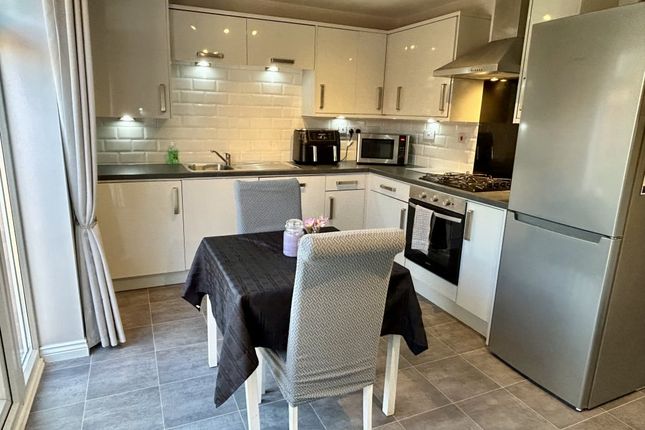 31 Furnace Hill Road, Clay Cross, Chesterfield photo 3