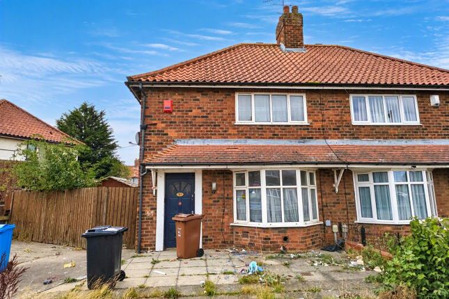 3-bed semi-detached on 49 Eighteenth Avenue, Hull, £45,000