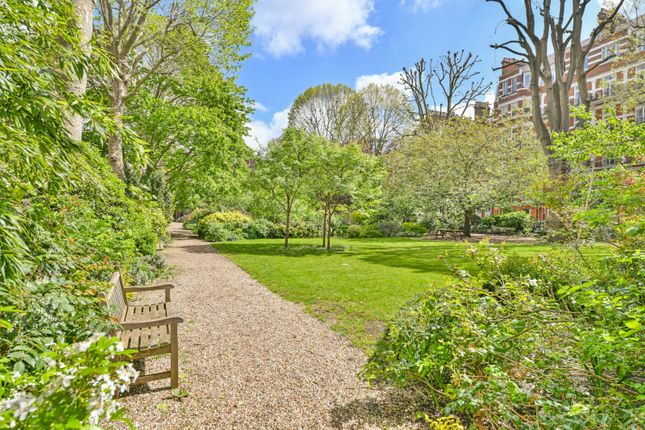 Flat for sale in Barkston Gardens, London