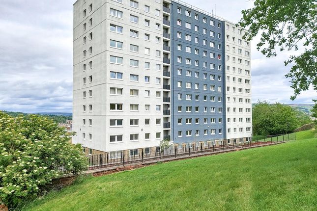 1-bed flat on 23 Bentley Court, Parkwood Rise, 23 Bentley Court, Parkwood Rise, Keighley, £4,000