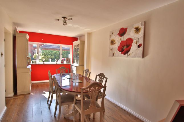 Newlands, 24, Wheatfield Avenue, Worcester photo 4