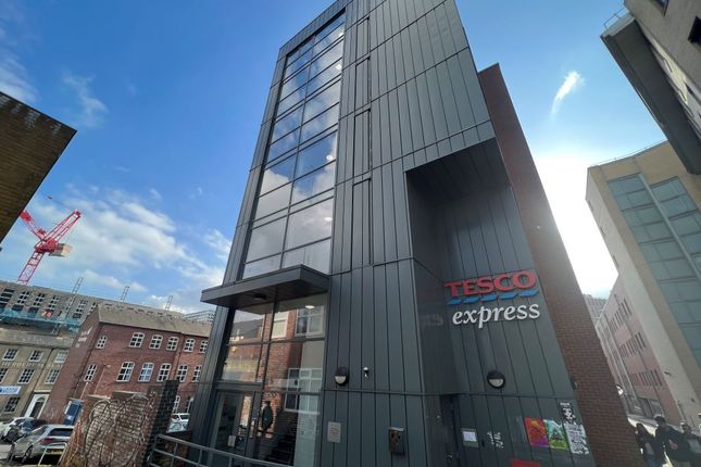 1-bed flat on 308, Pearl Works, 2 Howard Lane, Sheffield, South Yorkshire S1 2FT, £14,000
