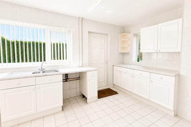 13, Birch Drive, Willington, Crook photo 2