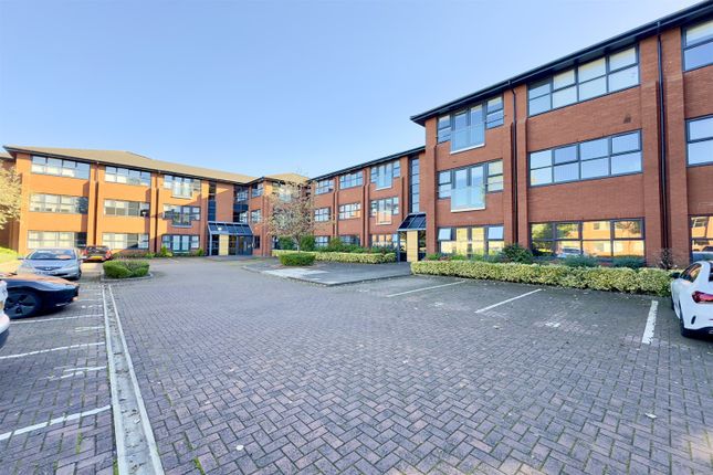 Flat for sale in First Avenue, Poynton, Stockport