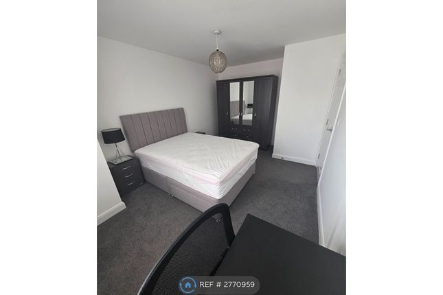 South Parkway, Seacroft, Leeds photo 2