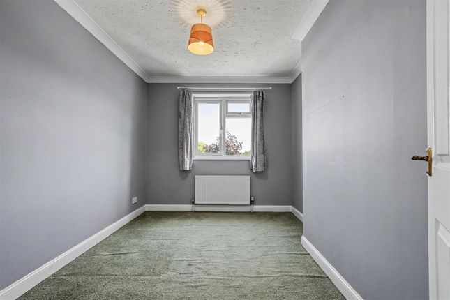 2 Maple Row, Jarvis Way, Stalbridge photo 4
