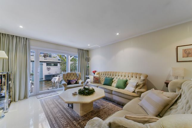 Town house for sale in Galgate Close, London