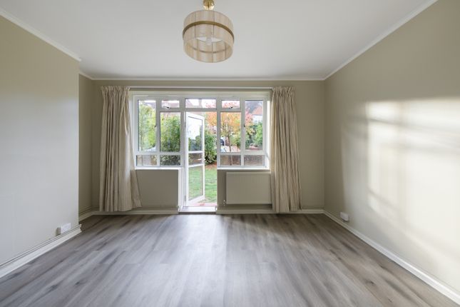 Flat 1, Troyes House,, Lawn Road, London photo 3
