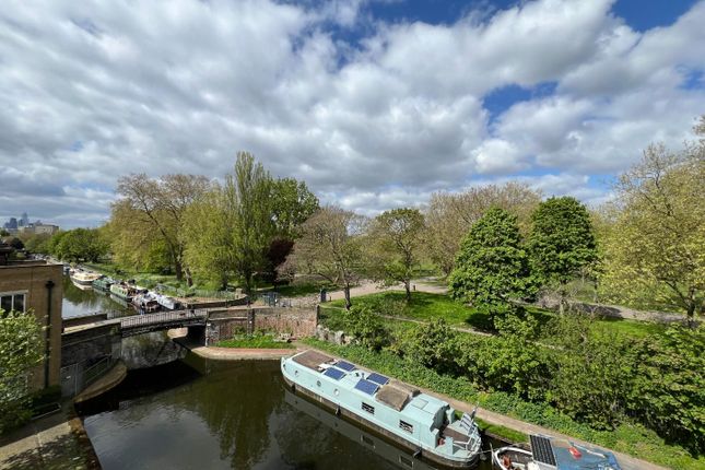 Flat to rent in Artillery House, Barge Lane, Victoria Park