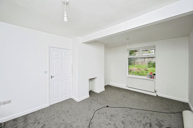 106, Devonshire Drive, Langwith, Mansfield photo 3
